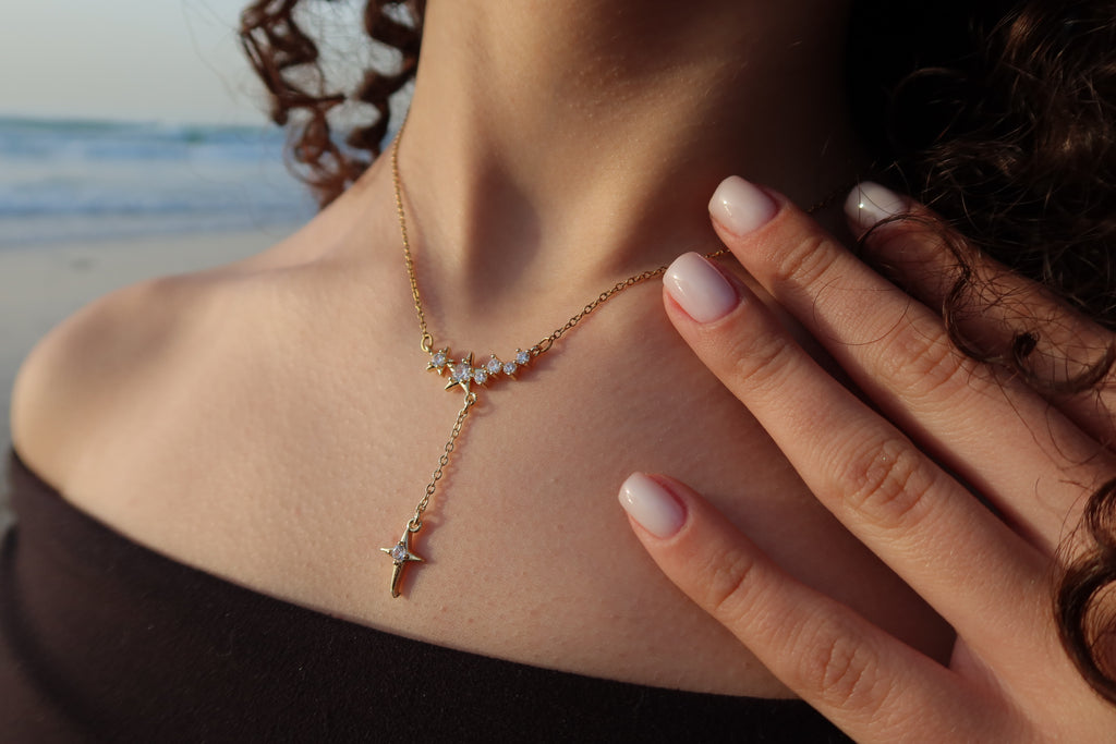 CELESTIA STARFALL NECKLACE .