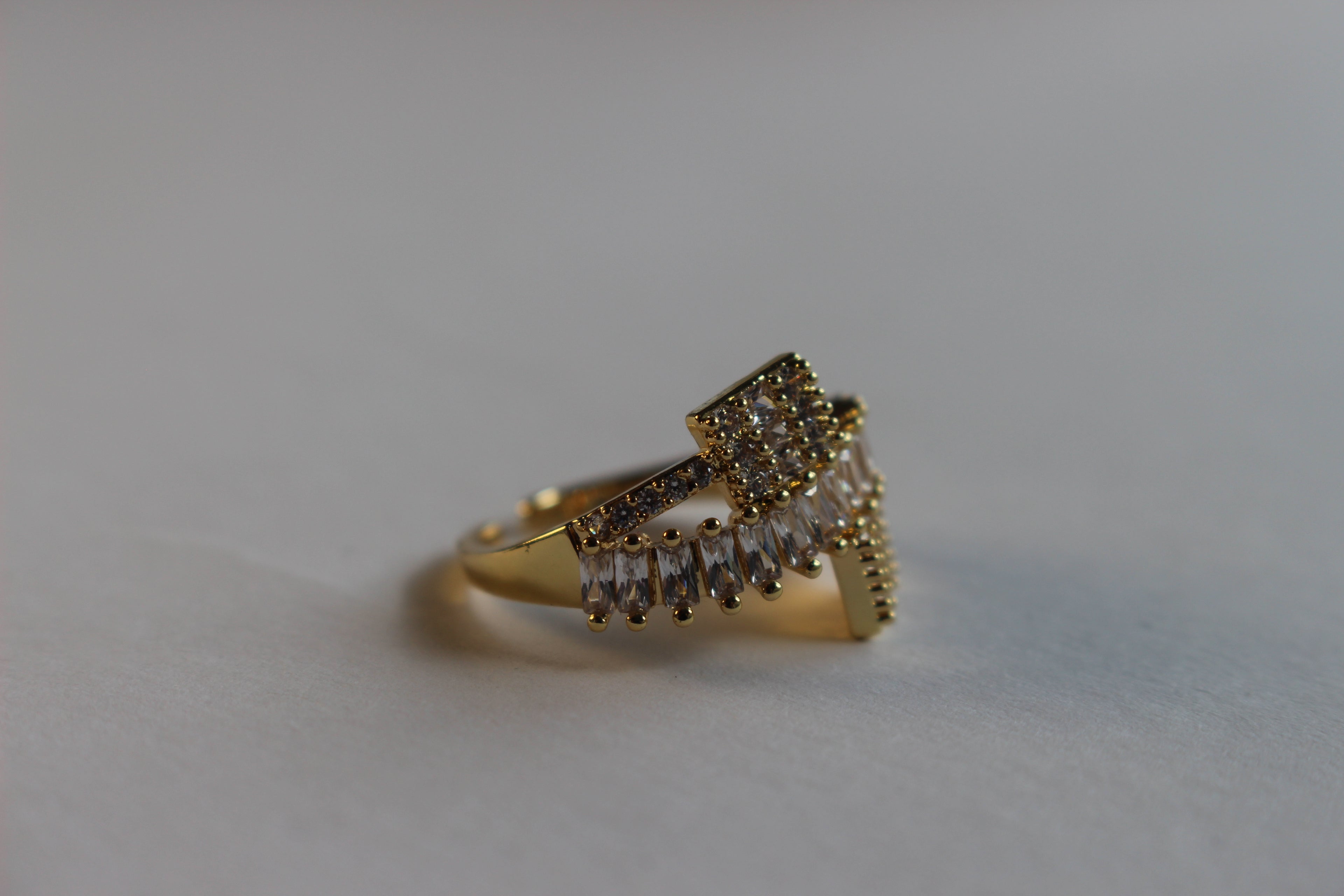 NOVA CROSS RING