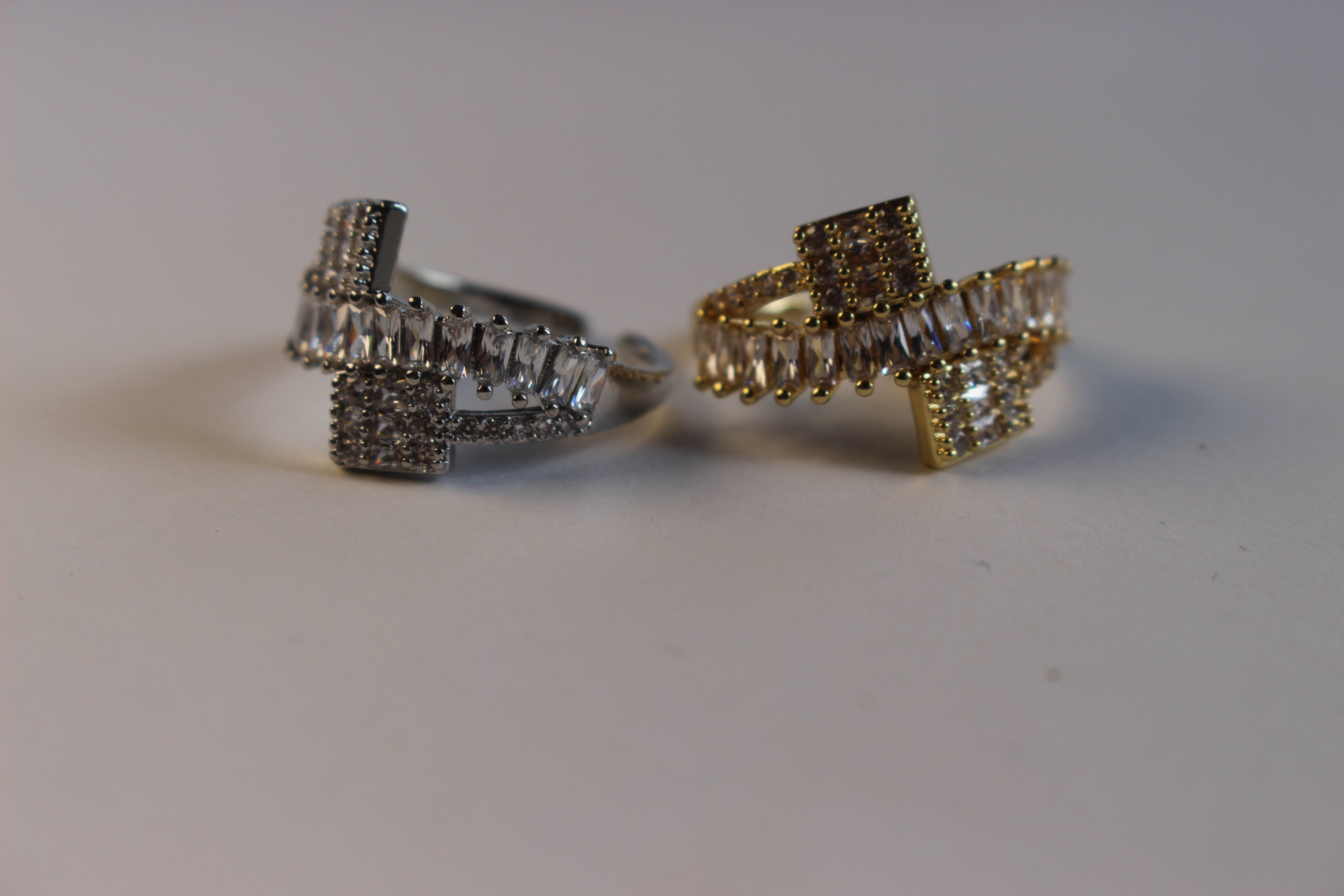NOVA CROSS RING