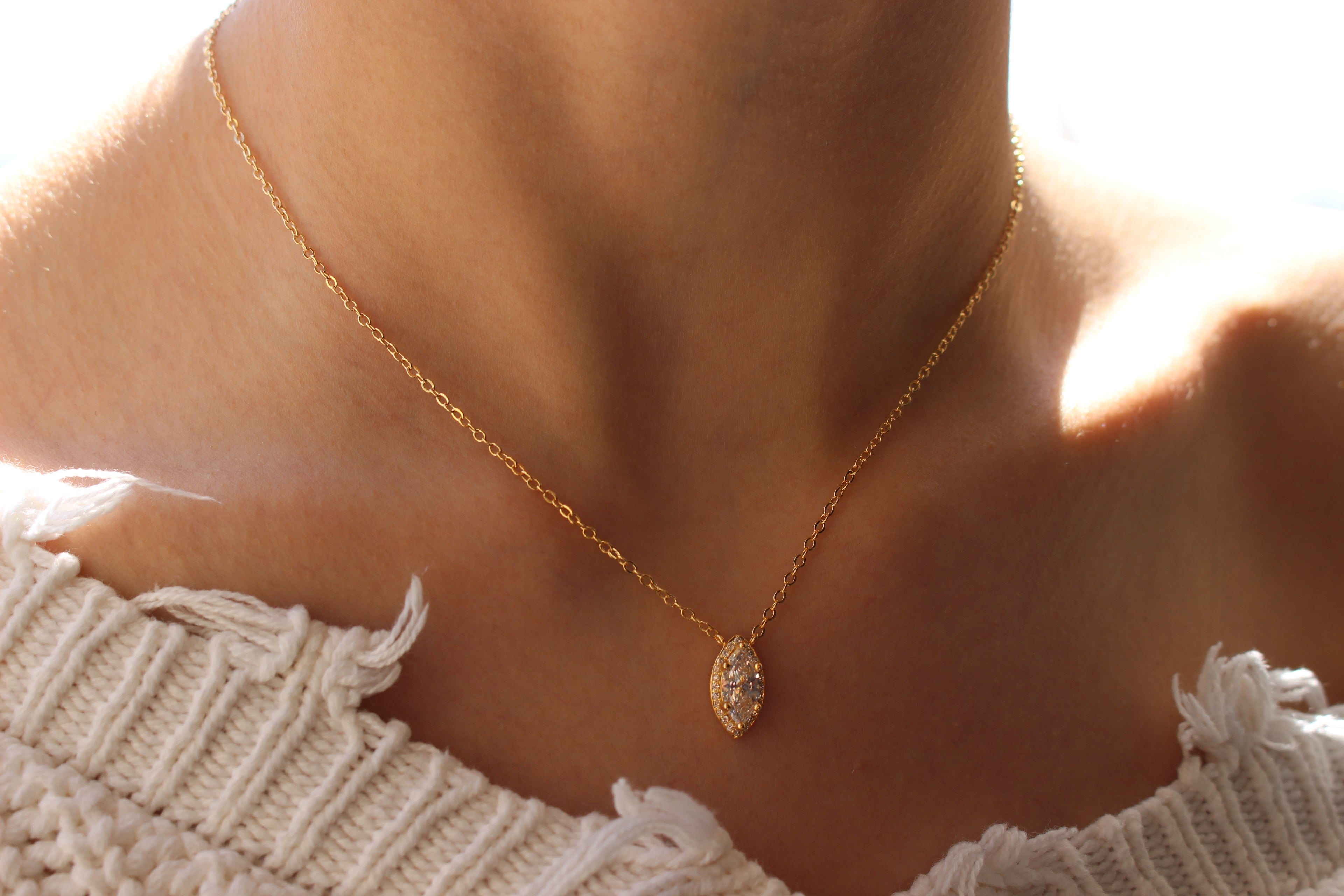 MARQUISE CRYSTAL NECKLACE