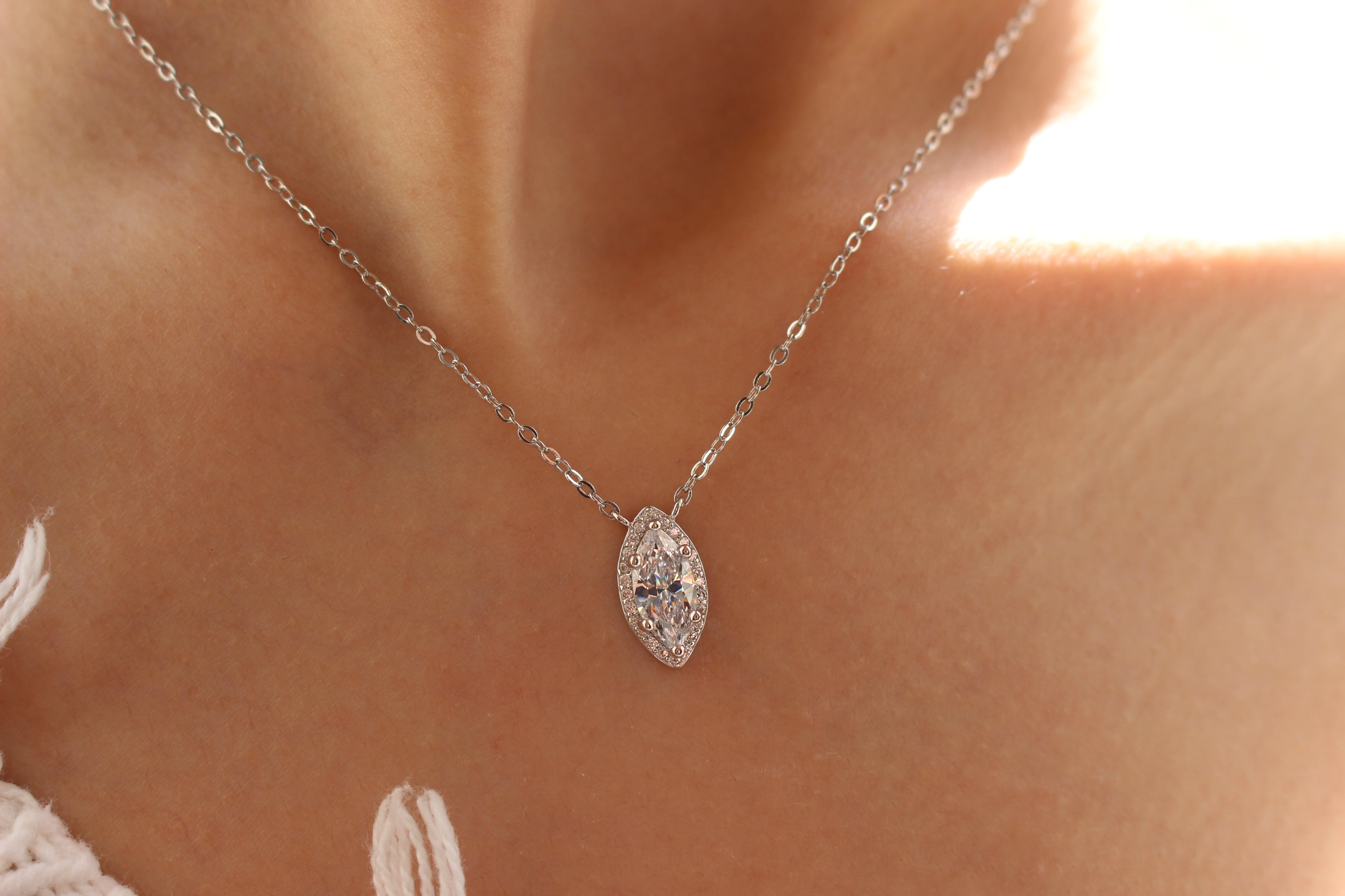 MARQUISE CRYSTAL NECKLACE -SILVER