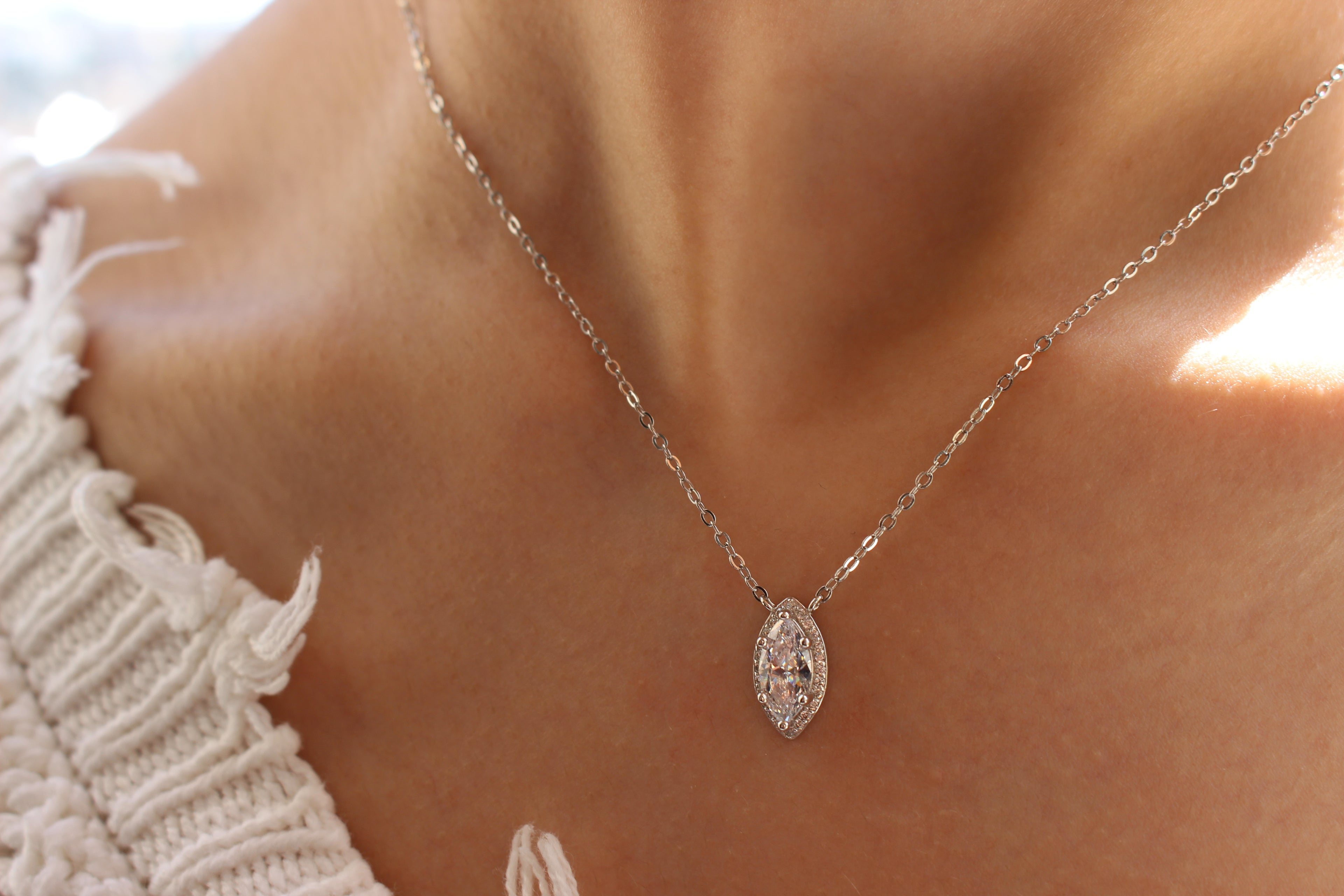 MARQUISE CRYSTAL NECKLACE -SILVER