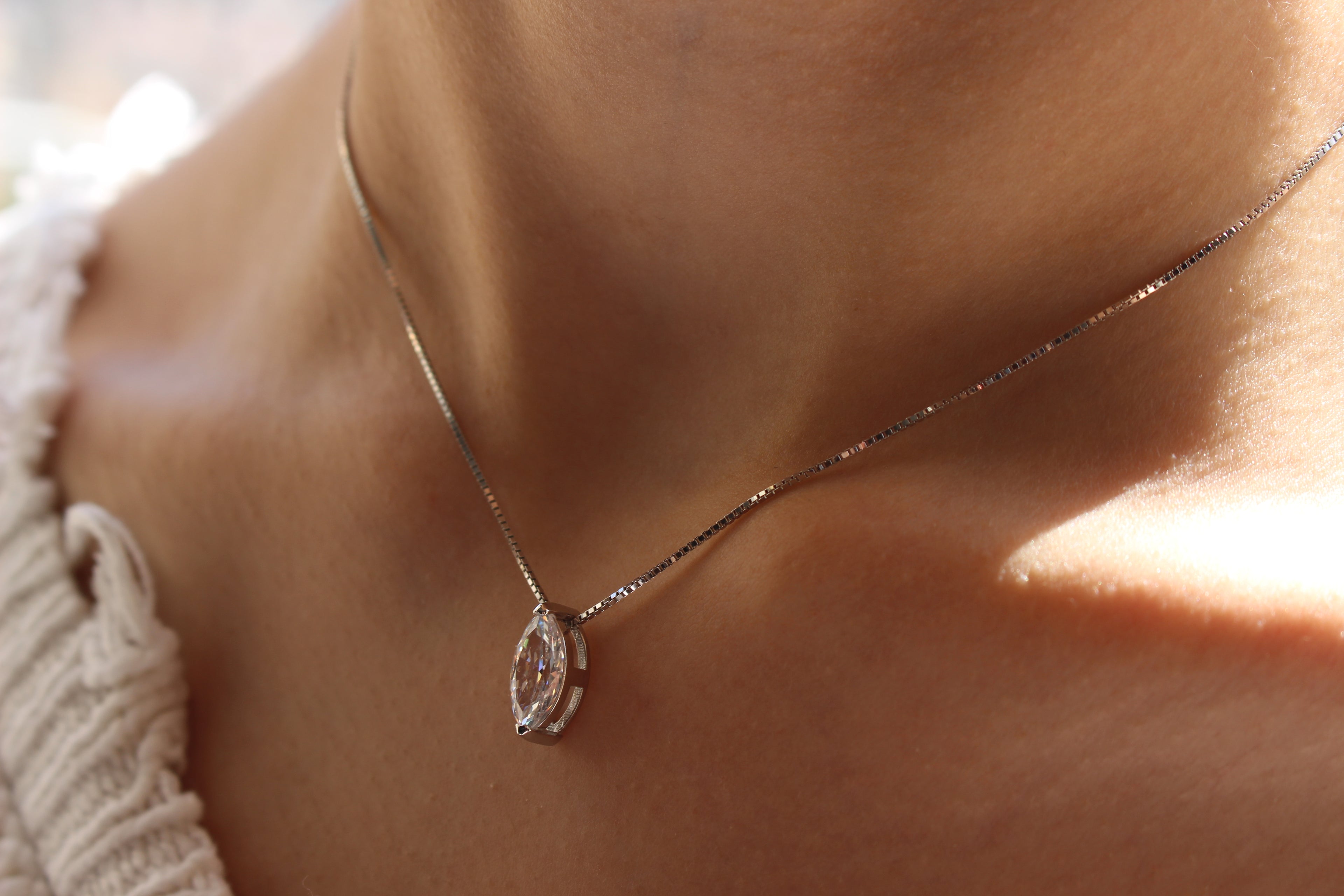 MARQUISE CRYSTAL PENDANT