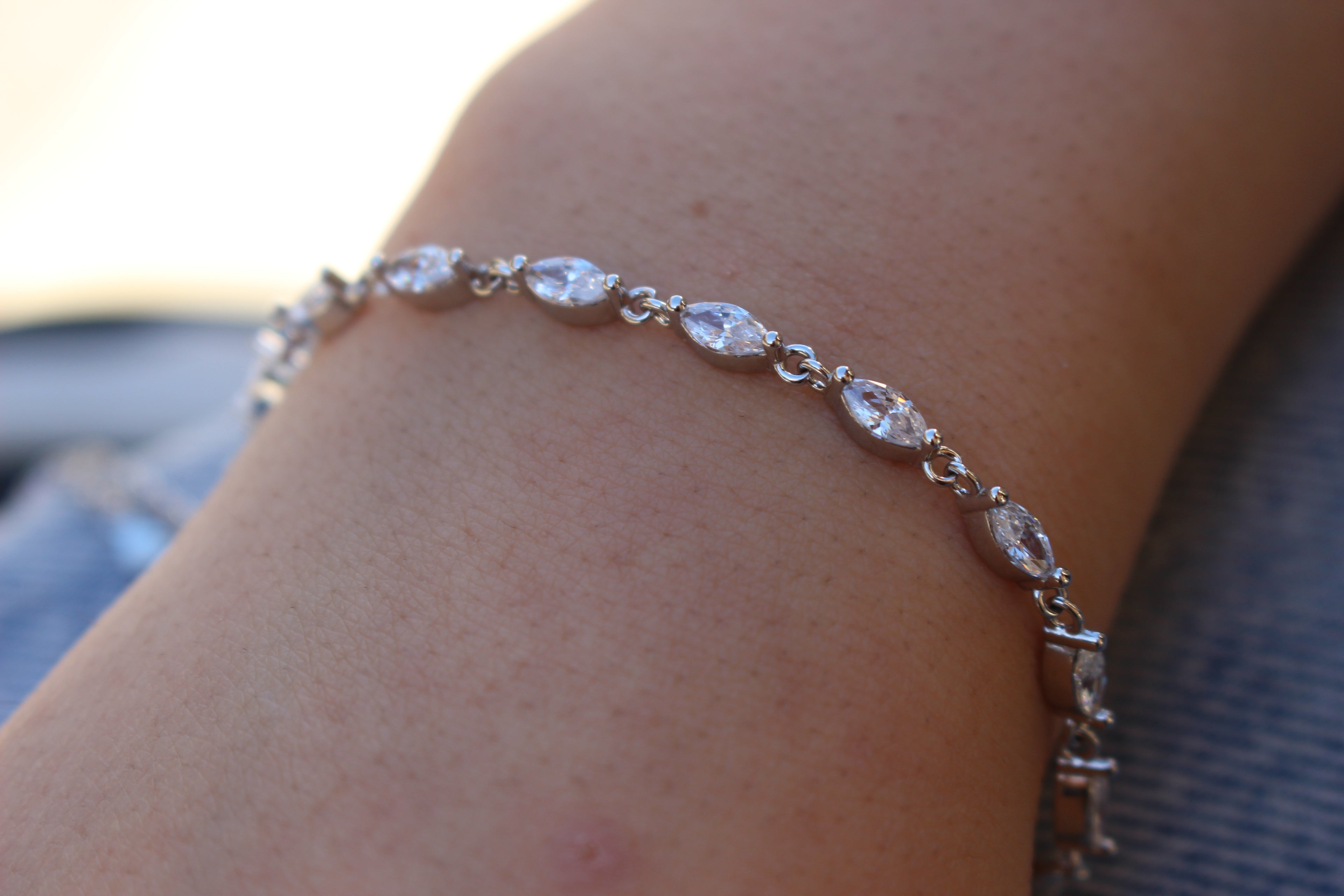 MARQUISE ZIRCON STERLING SILVER .