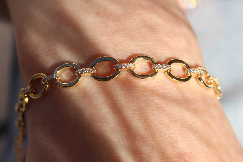 CIRCLE ZIRCON BRACELET.