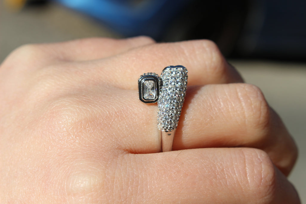 CRYSTAL & HEART WRAP RING