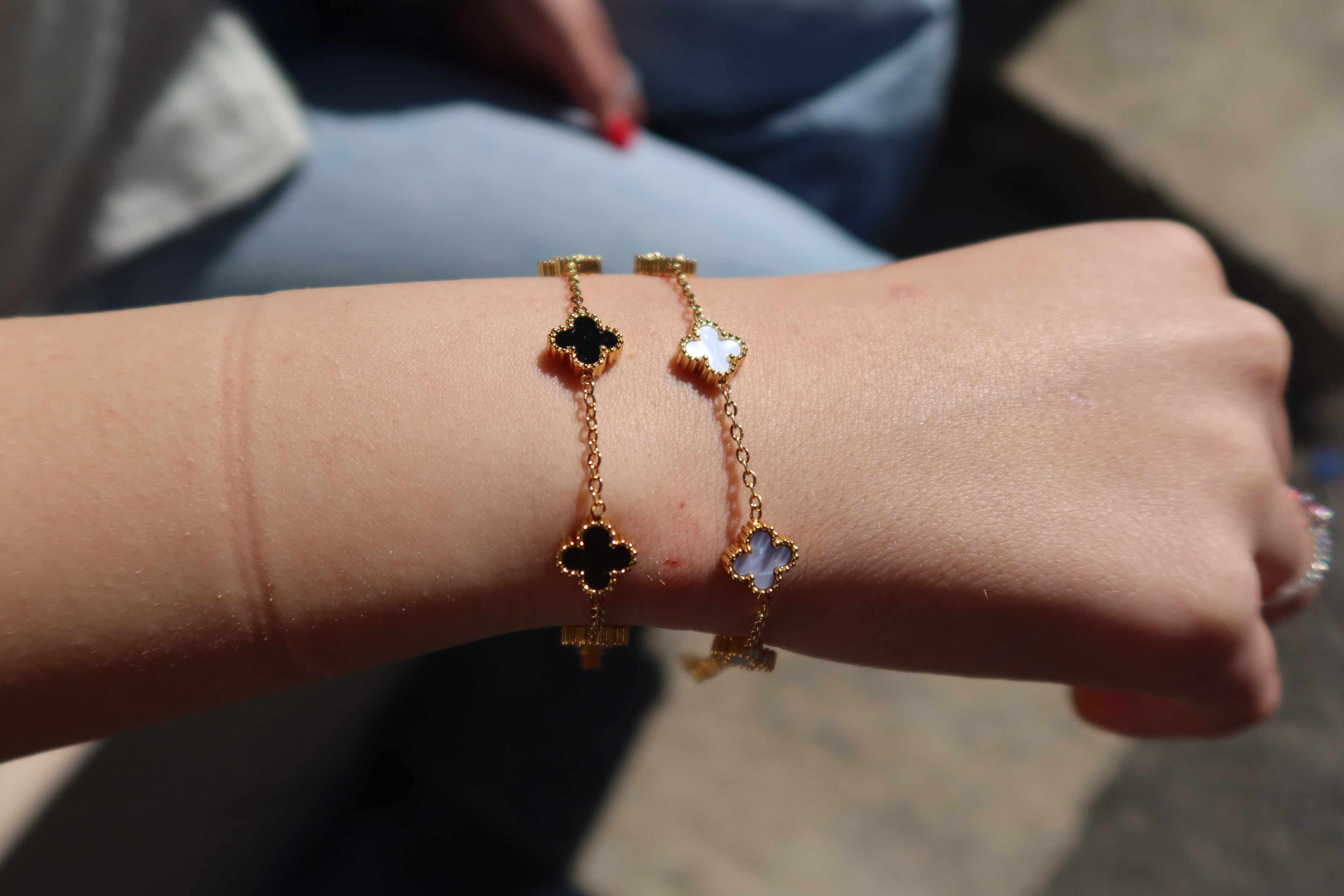 STAINLESS STEEL CLOVER BRACELET.