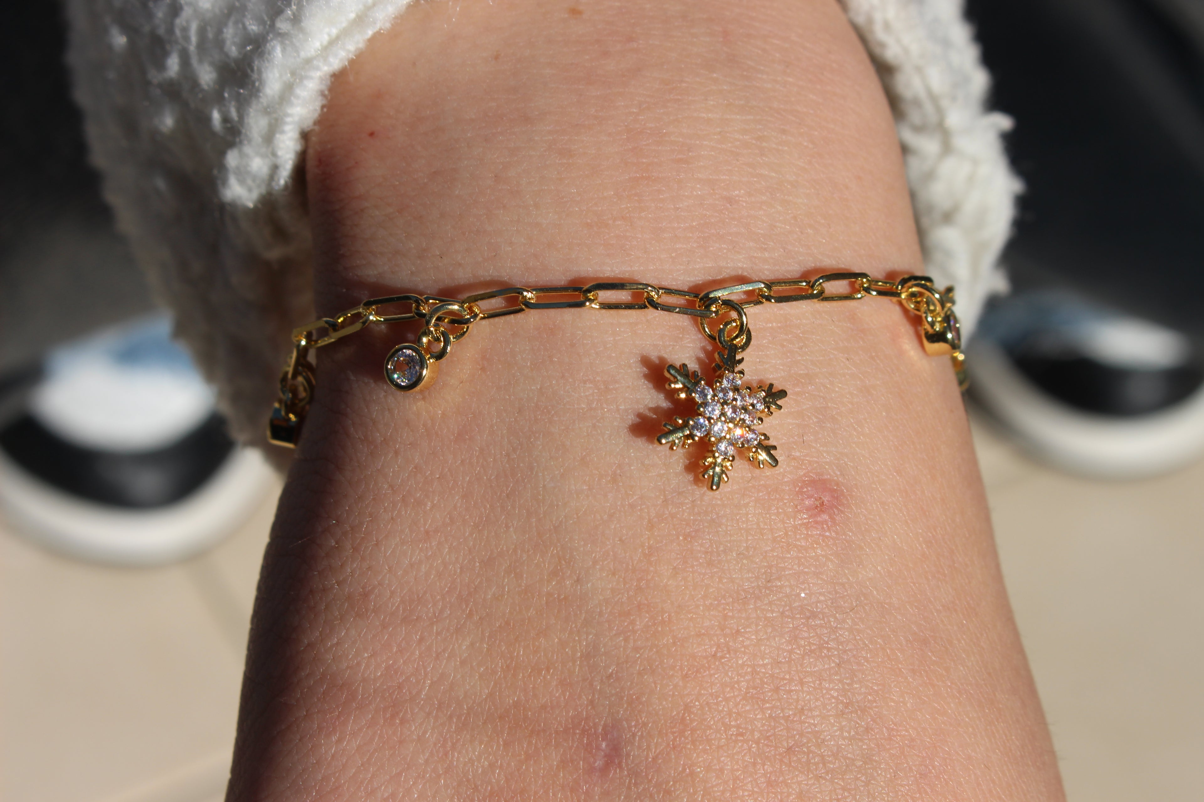 SNOWFLAKE BRACELET.