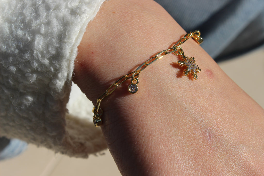 SNOWFLAKE BRACELET.