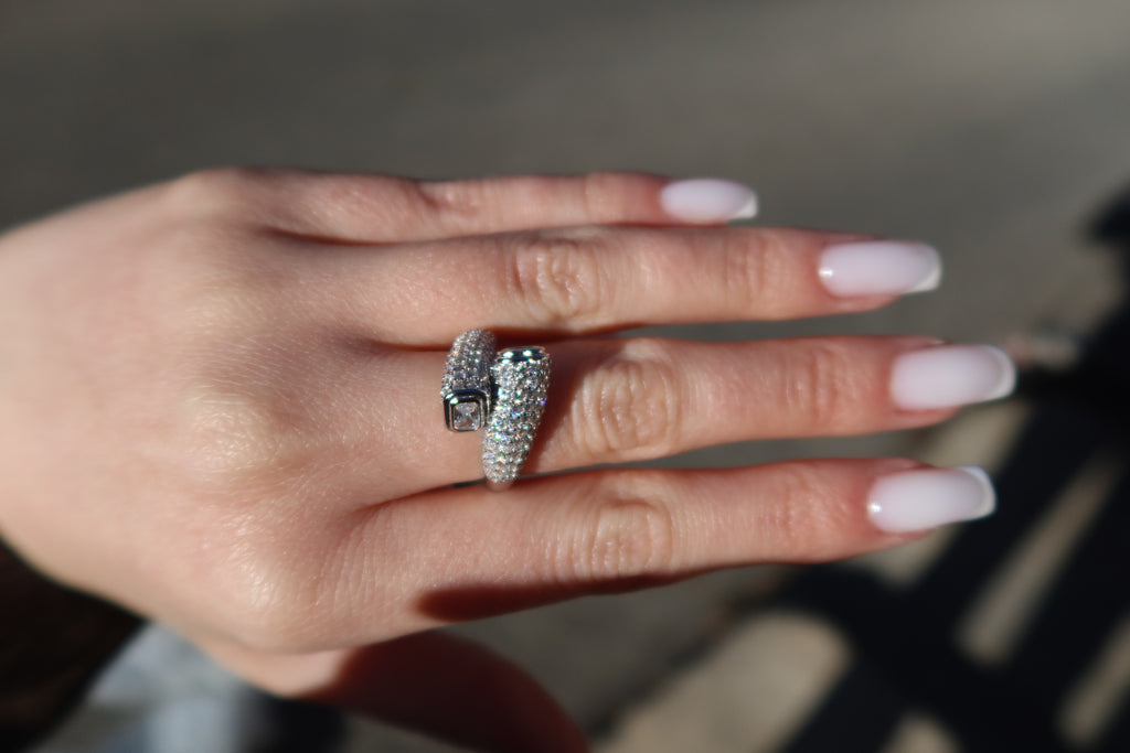 CRYSTAL & HEART WRAP RING